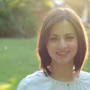 Meet your Posher, Esther